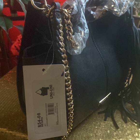 NWT- Cklass bag with gold hardware & wings🌸 - Picture 5 of 8